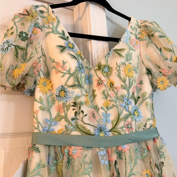 Brand New Never Worn Azazie Embroidered Floral Dress - Picture 3 of 5